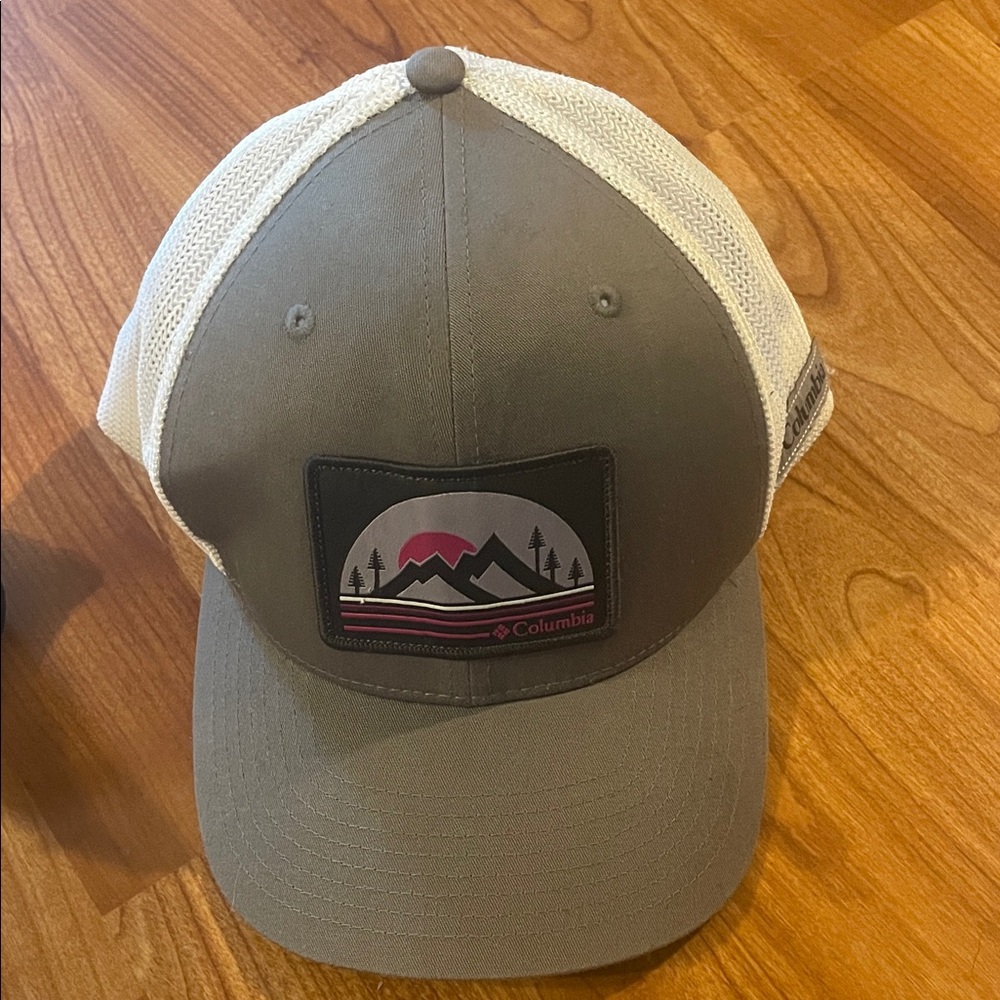 Columbia Gray and Cream Mesh Cap